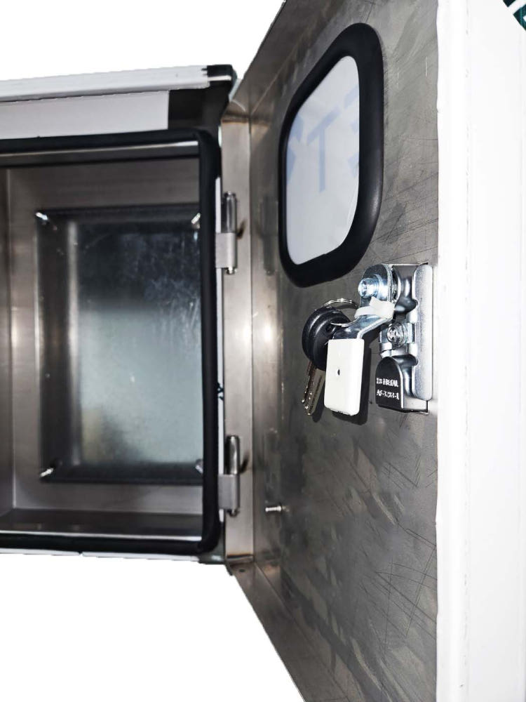 현장 맞춤형 배선 인입 방향을 고려한 스테인레스 전기박스