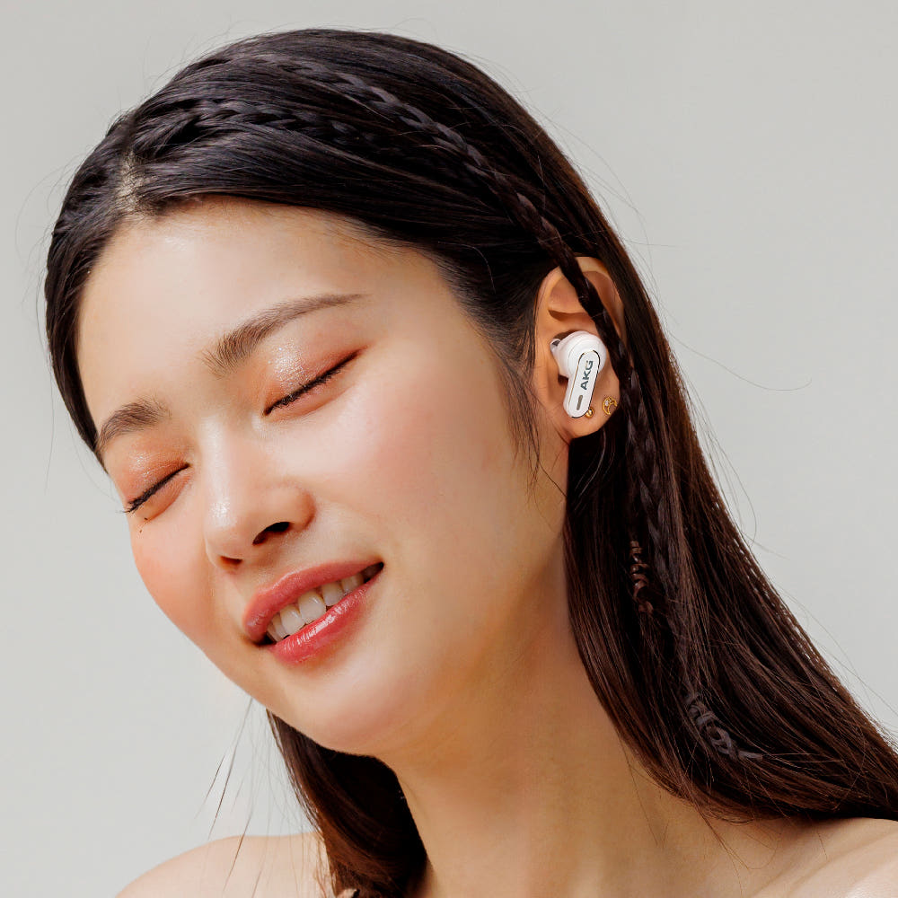 AKG N5 HYBRID의 핵심 스펙과 기능을 설명하는 이미지