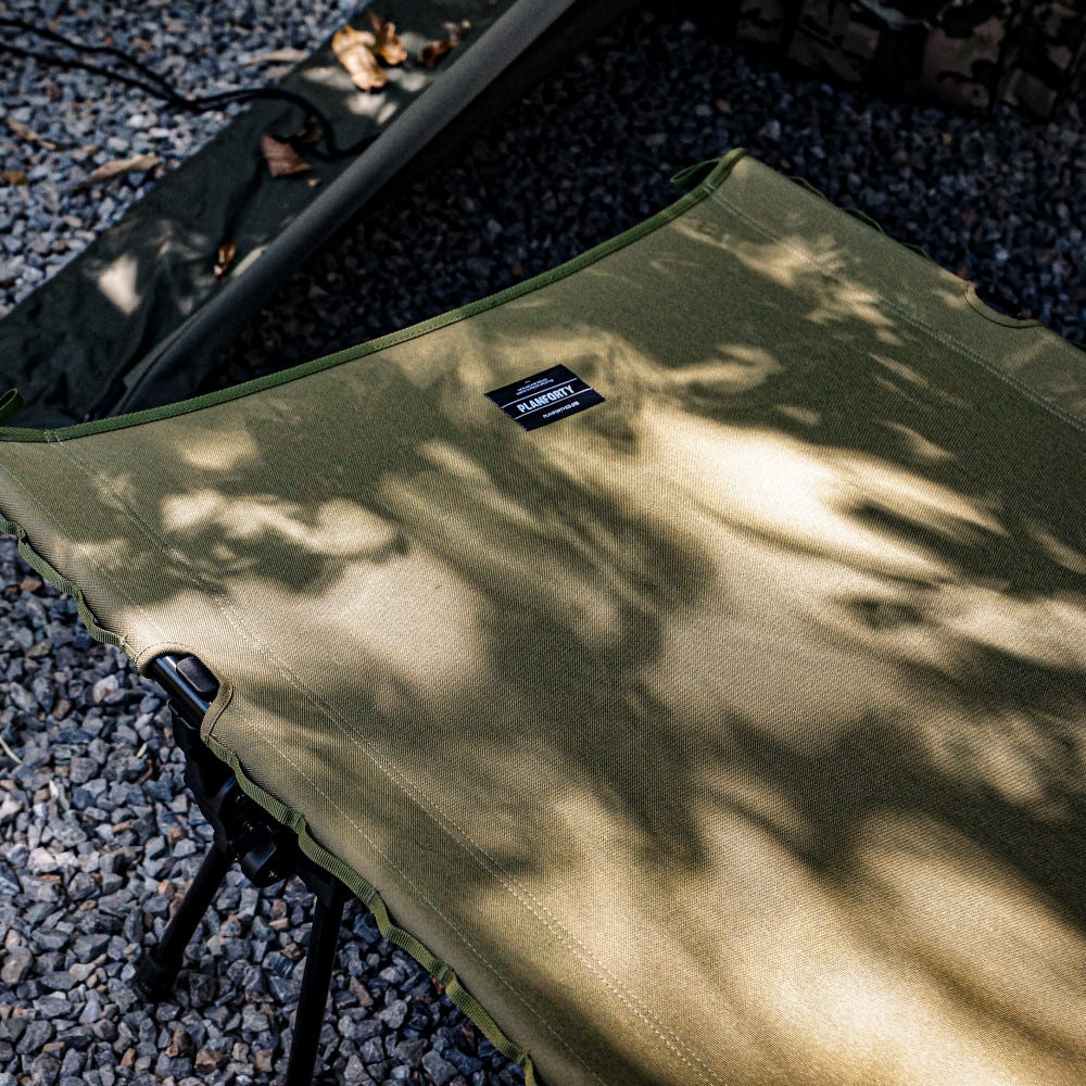 폭 73cm의 와이드 사이즈를 강조하는 플랜40 P-cot 침대의 모습.