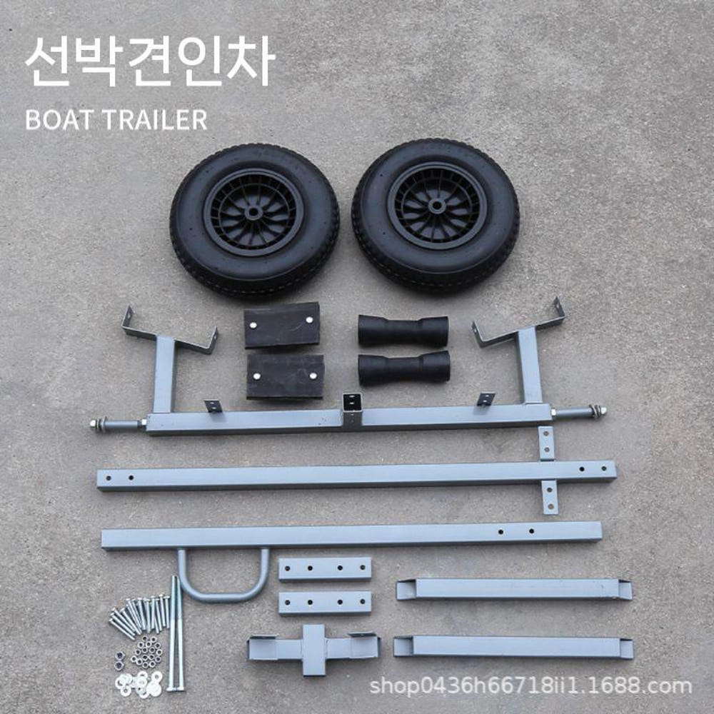 보트트레일러의 구조적 장점을 설명하는 이미지, 해수에 강한 부품이 특징.